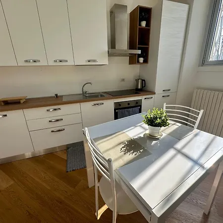 Apartament Ermes Anacreonte Mediolan