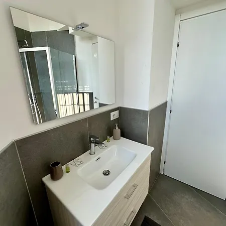 Ermes Anacreonte Apartament Mediolan